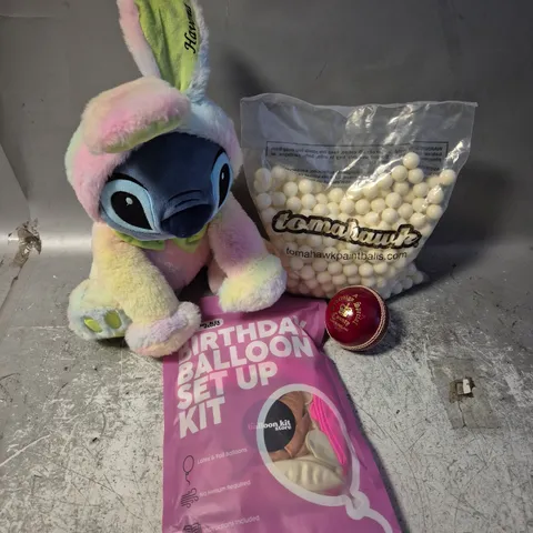 APPROXIMATELY 20 ASSORTED TOYS & GAMES TO INCLUDE CRICKET BALL, PLUSH TOY, BALLOON SET UP ETC 