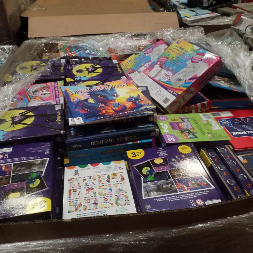 PALLET CONTAINING ASSORTED CHILDRENS BOOKS & ACTIVITIES INCLUDING DISNEY BEDTIME STORIES, DRAGON DREAMS, BULLSEYE BULLYS QUIZ BOOK, STITCH BUST BOOK & THE NIGHTMARE BEFORE CHRISTMAS BUSY BOOK