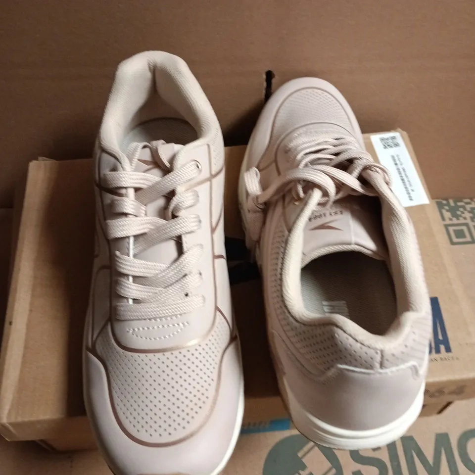 BOXED OSAGA BEIGE CASUAL RUNNING TRAINERS - EUR 40