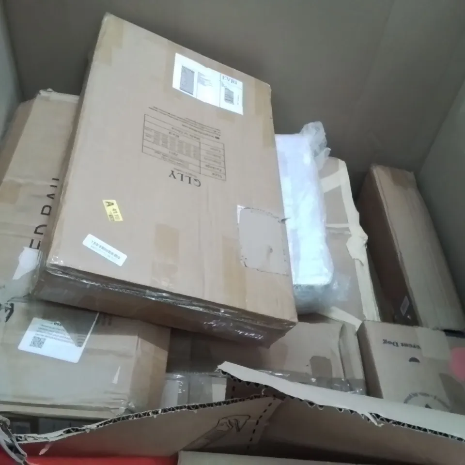 PALLET OF ASSORTED HOUSEHOLD GOODS AND PRODUCTS TO INCLUDE;RAKE,GAMING CHAIR,TOILET RAISER 