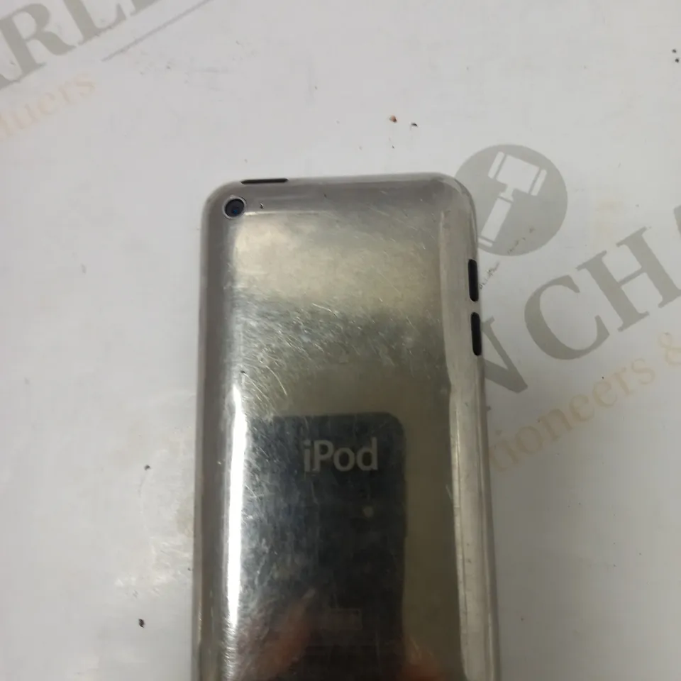 IPOD TOUCH 4TH GEN