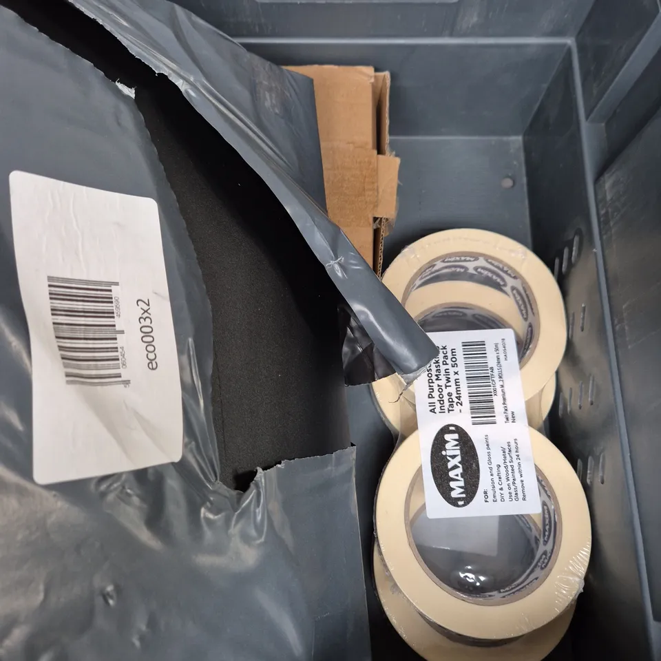 APPROXIMATELY 7 ASSORTED HOUSEHOLD ITEMS TO INCLUDE BOTTLE BRUSH, DISPLAY BOOK, MASKING TAPE ETC