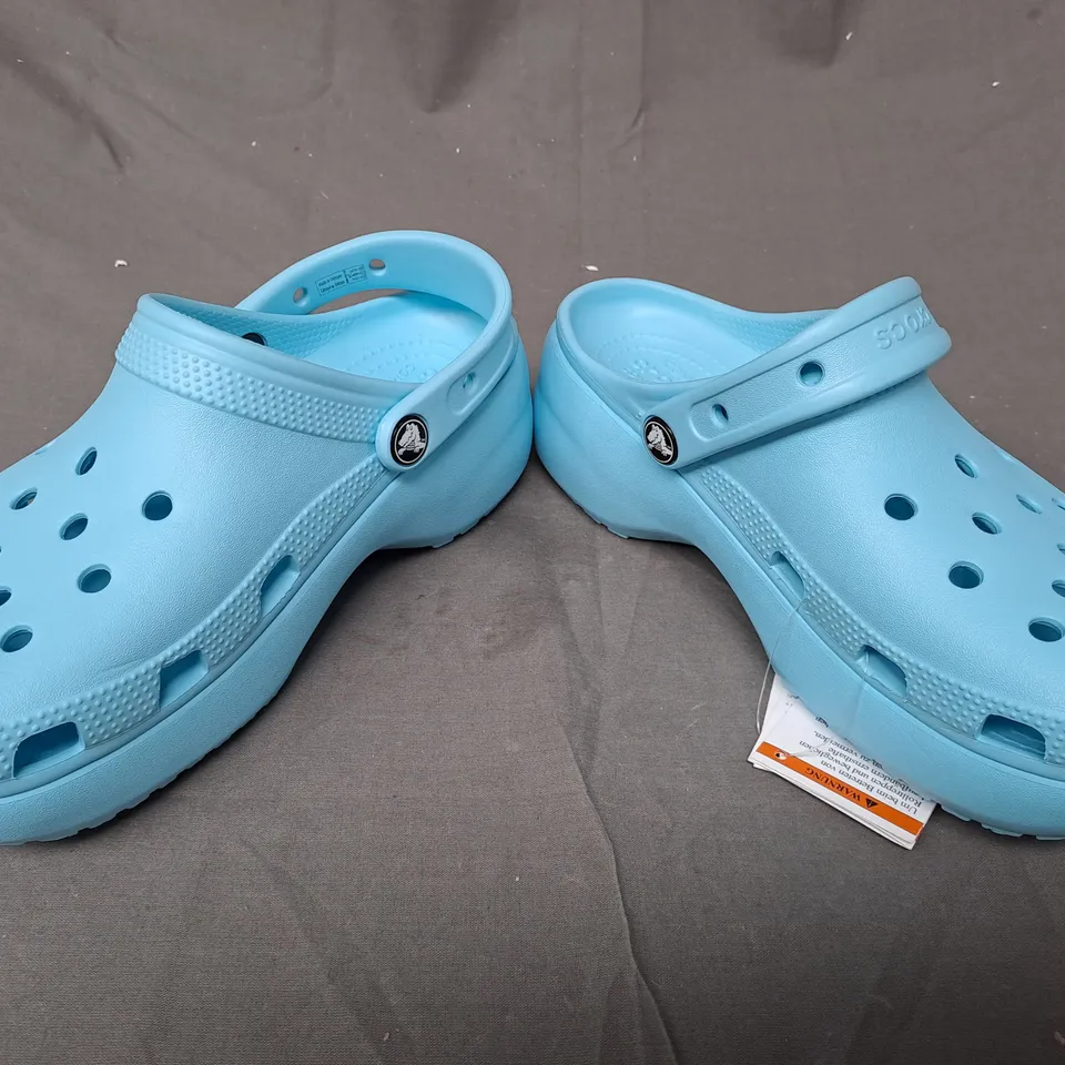 PAIR OF CROCS CLASSIC PLATFORM CLOGS IN LIGHT BLUE UK SIZE 5