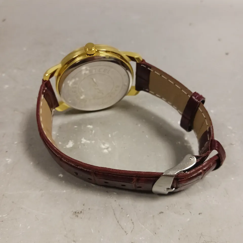 MENS LA BANUS WATCH – GOLD COLOUR CASE – LEATHER STRAP