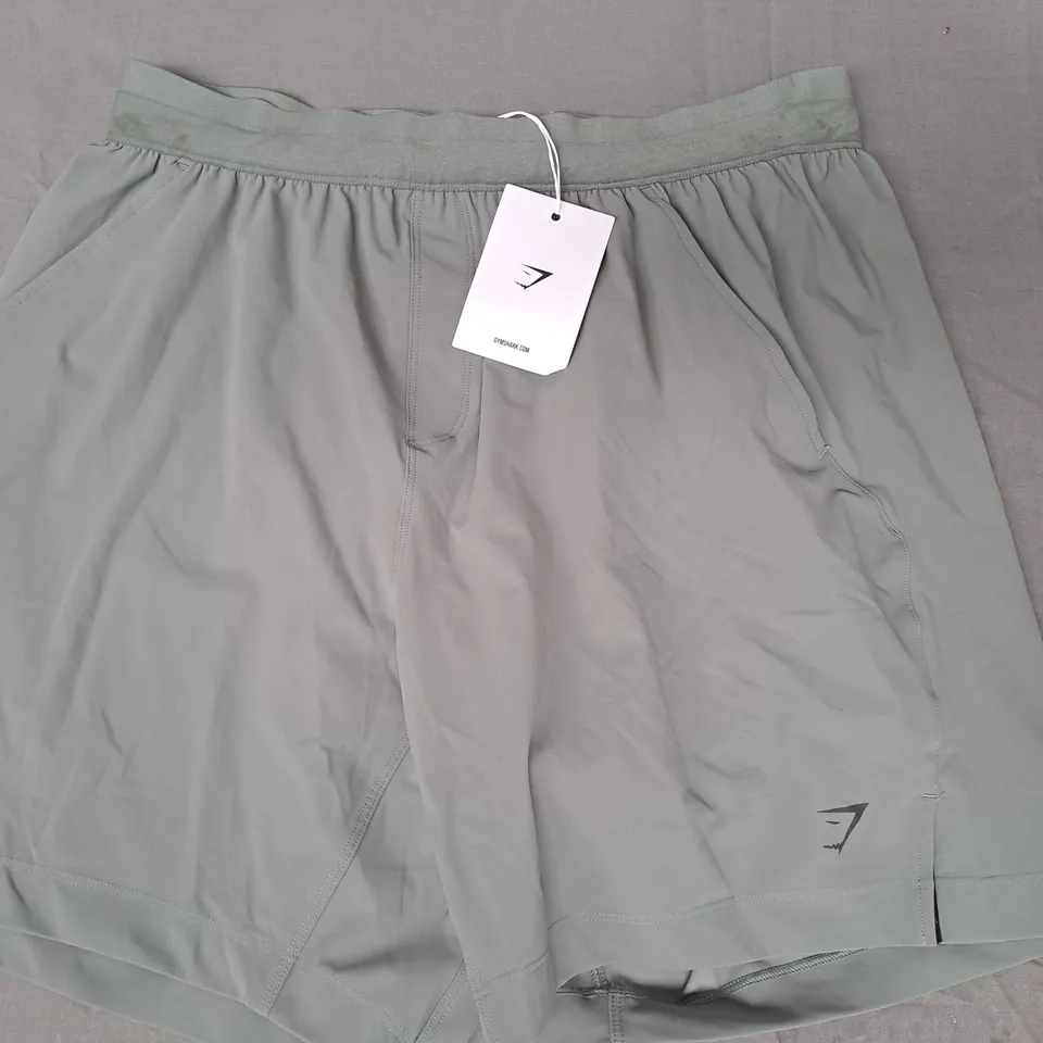 GYM SHARK STUDIO 6' SLIM FIT SHORTS IN GREEN SIZE MEDIUM