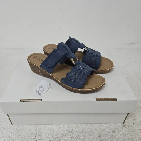 JO & JOE WOMENβS BLUE CUTOUT SANDALS β 5