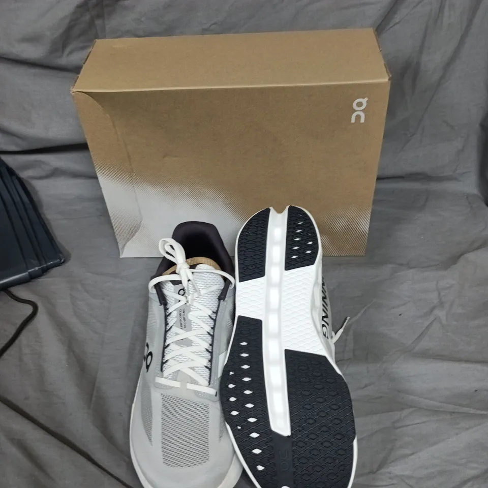 ON RUNNING SNEAKERS – GREY/WHITE - UK 12.5