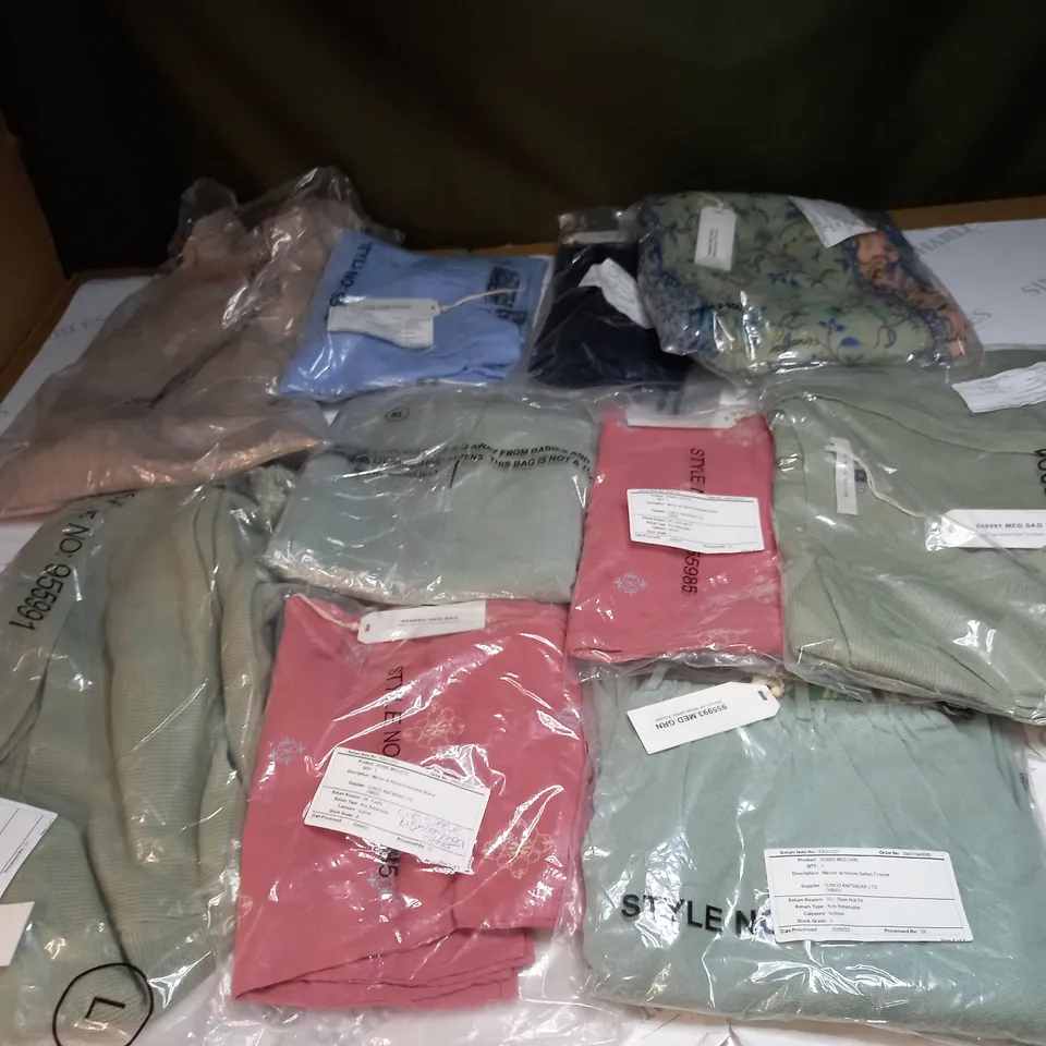 BAG OF APPROX 10 ASSORTED CLOTHING ITEMS TO INCLUDE - MAISON DE NIMES - EMELIA