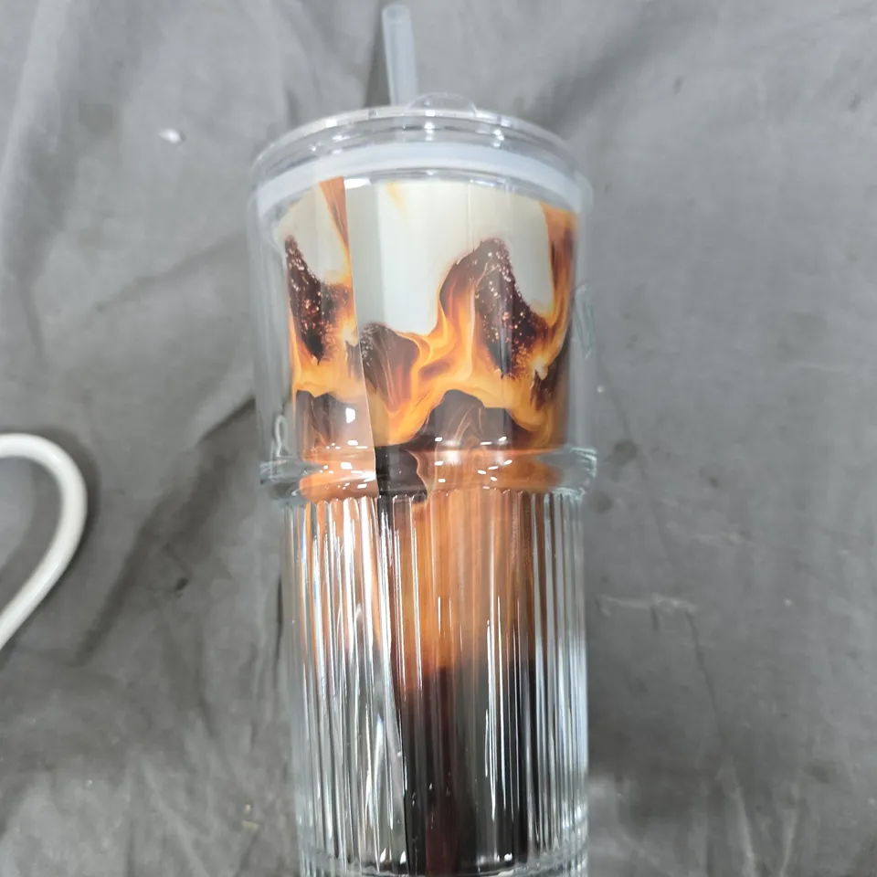 TOTE OF APPROXIMATELY 12 ASSORTED GLASS/CERAMIC ITEMS TO INCLUDE: MUG AND GLASS BOTTLE 