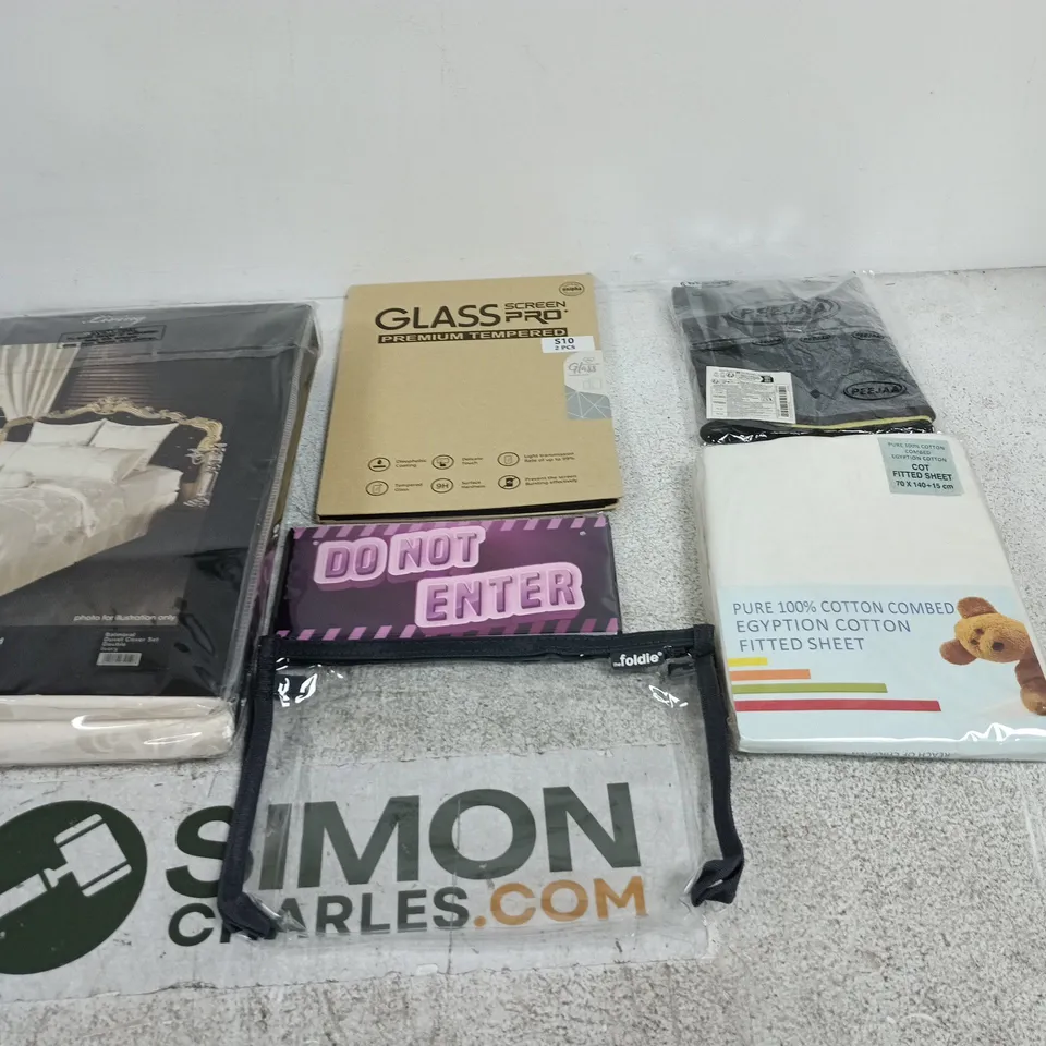 BOX OF APPROXIMATELY 25 ASSORTED ITEMS INCLUDING AN EGYPTIAN COTTON FITTED SHEET, UNIVERSAL UNIPHA GLASS SCREEN PRO PREMIUM TEMPERED AND THE FOLDIE LIQUIDS POUCH