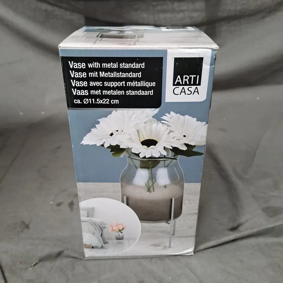 BOXED ARTI CASA VASE WITH METAL STAND - 11.5 X 22CM