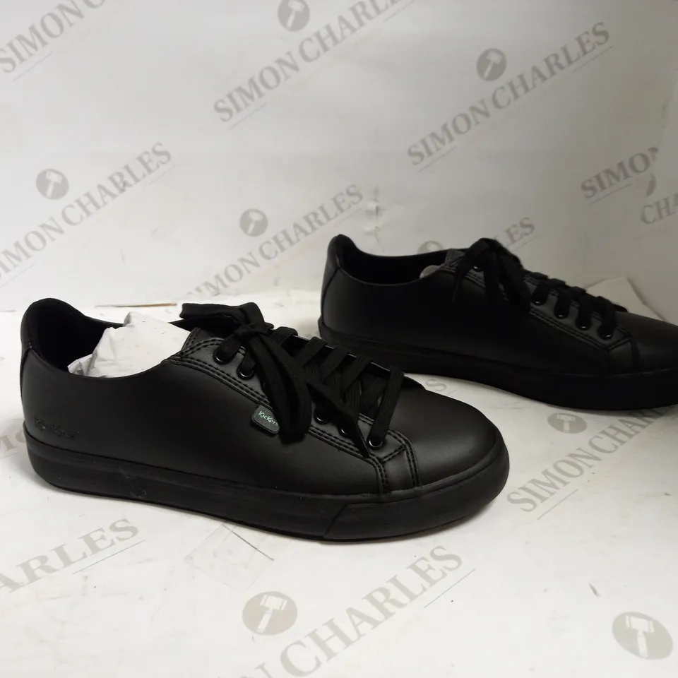 KICKERS TOVNI LACER VEGAN BLACK SIZE 41 