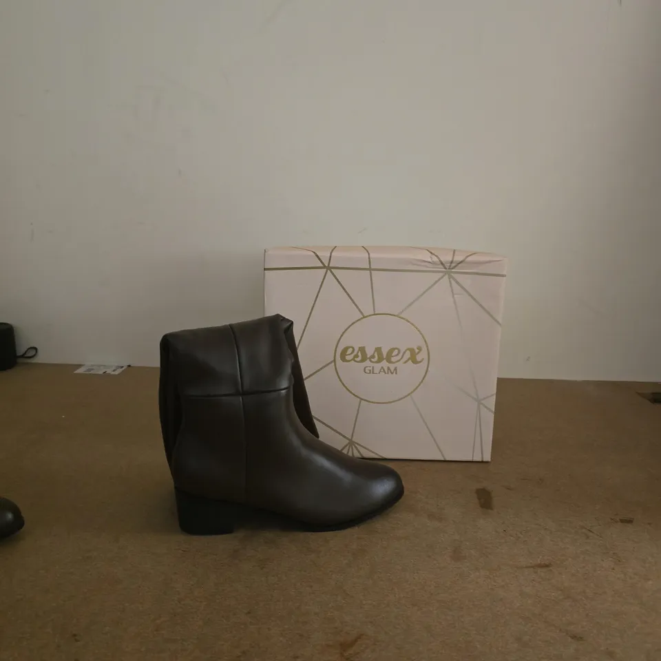 ESSEX GLAM BLACK LEATHER ANKLE BOOTS – WOMEN'S UK 3
