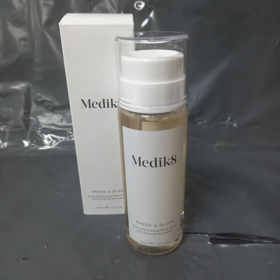 MEDIK8 PRESS & GLOW DAILY EXFOLIATING PHA TONIC 200ML