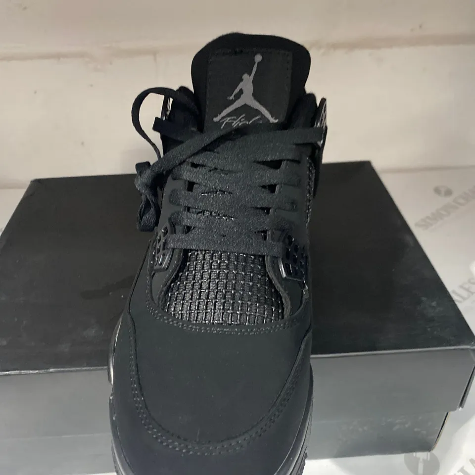 BOXED PAIR OF AIR JORDAN 4 RETRO BLACK TRAINERS SIZE 9