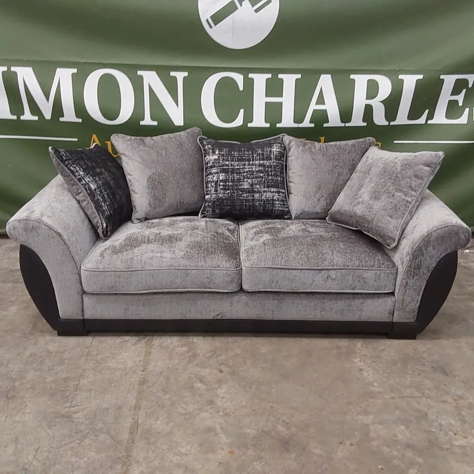QUALITY BAGGED LANA 3 SEATER CHENILLE VELVET SOFA - GREY