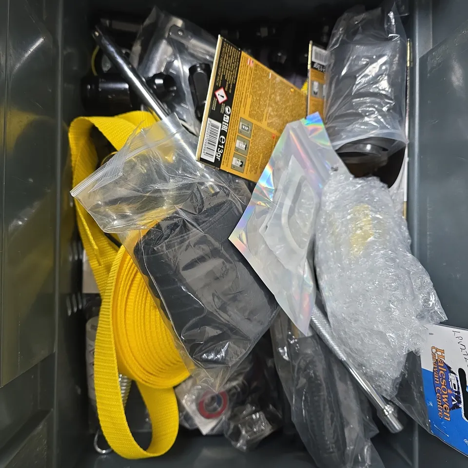 BOX OF ASSORTED CAR ITEMS TO INCLUDE VIP AIR FRESHENERS - RHU SHOW WAX - RUBBER GLUE  