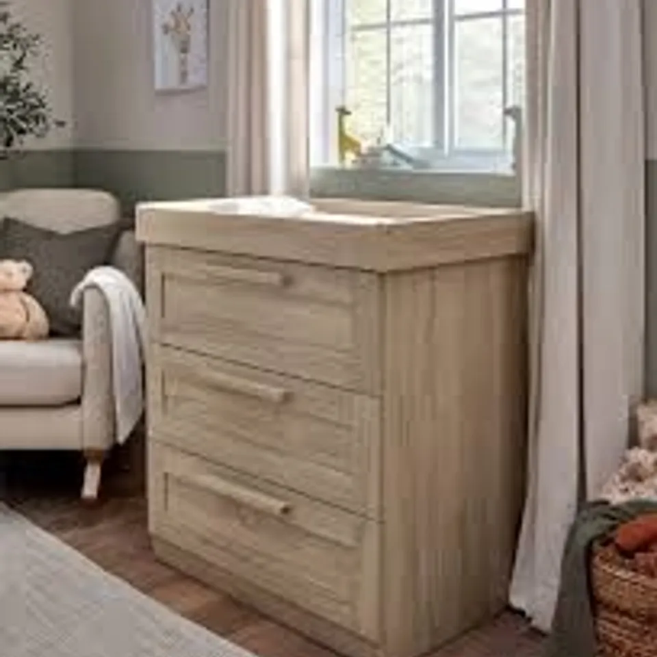 BOXED MAMAS & PAPAS ATLAS DRESSER CHANGER - LIGHT OAK (2 BOXES)