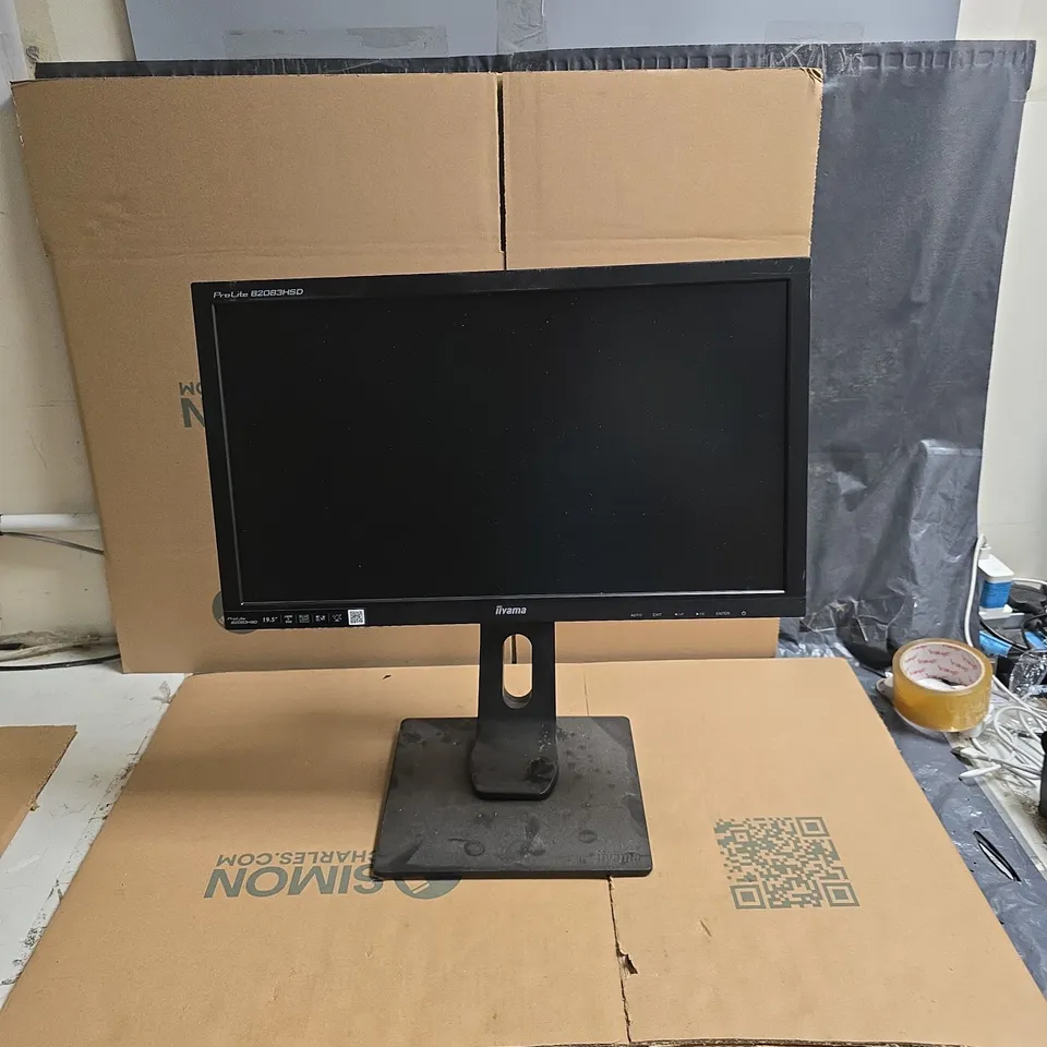 IIYAMA PROLITE B2083HSD 20-INCH LCD MONITOR ON STAND