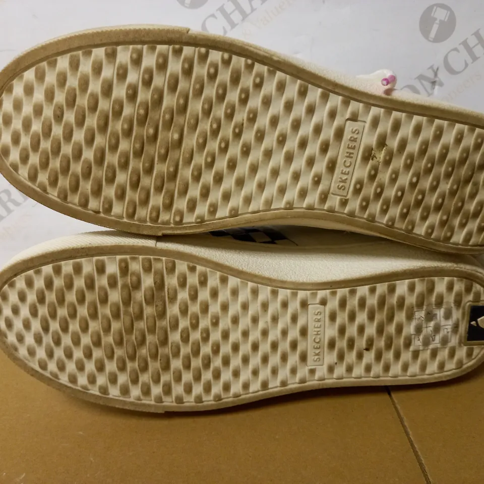 PAIR OF SKECHERS TRAINERS (WHITE), SIZE 5.5 UK