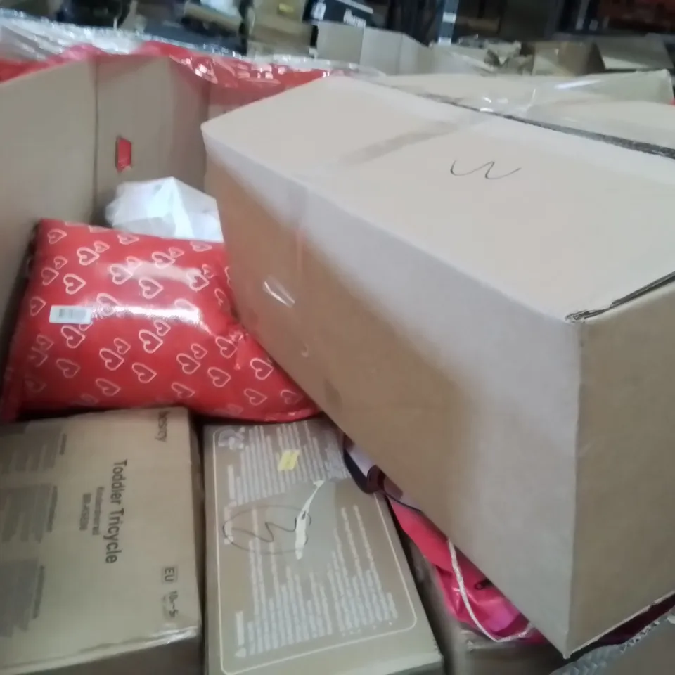 PALLET OF ASSORTED HOUSEHOLD GOODS AND PRODUCTS TO INCLUDE;SUITCASE,POPUP TENT,OFFICE CHAIR