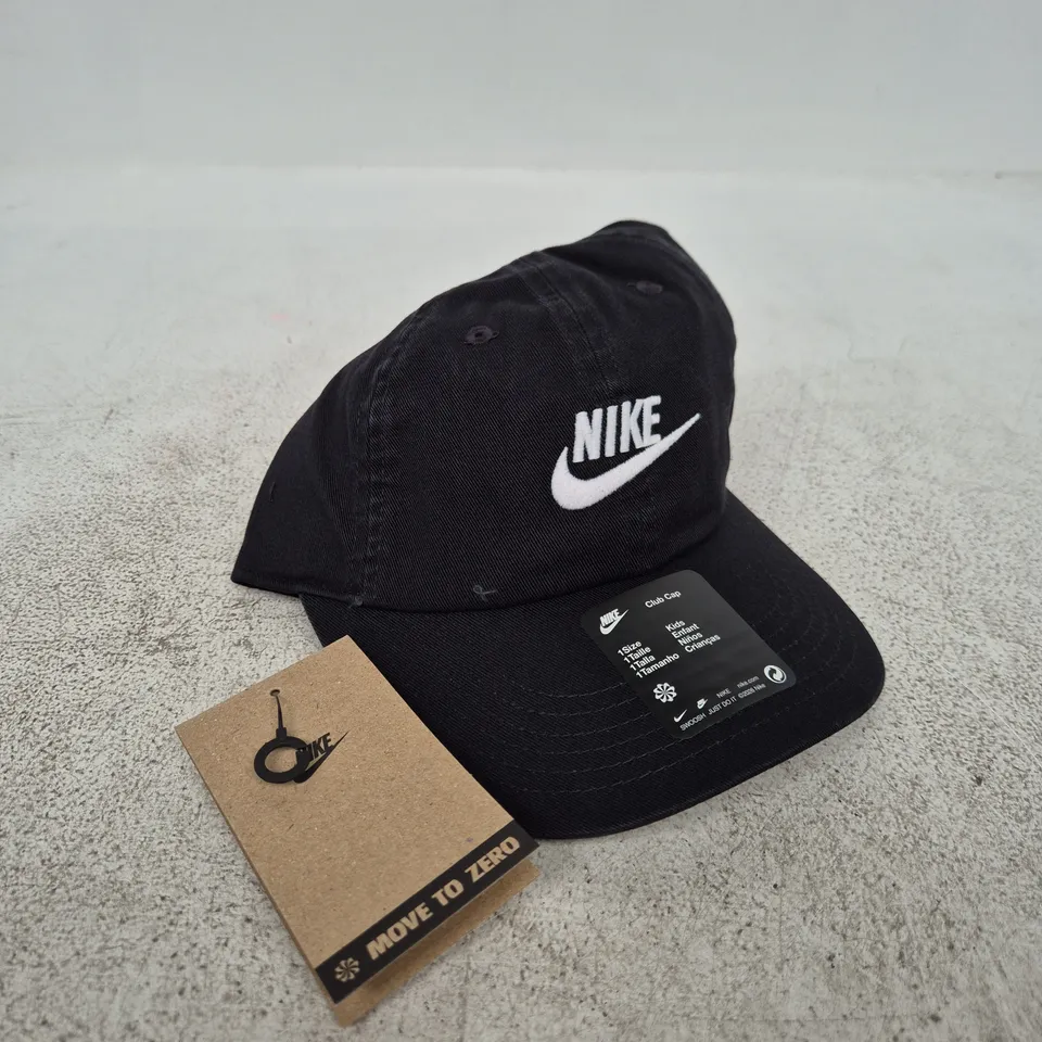 NIKE CAP – BLACK