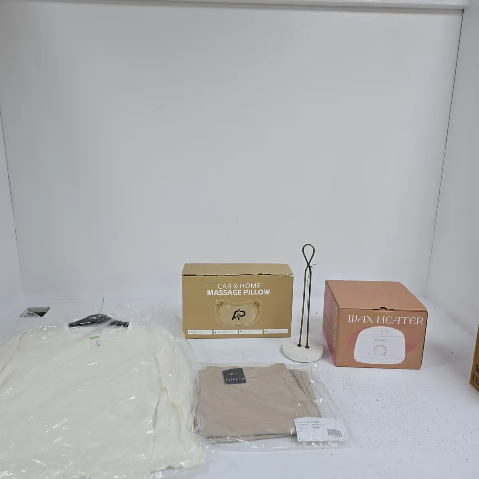 BOX OF APPROXIMATELY 15 ASSORTED ITEMS INCLUDING A WAX HEATER, KITCHEN ROLL HOLDER AND A CAR AND HOME MASSAGE PILLOW