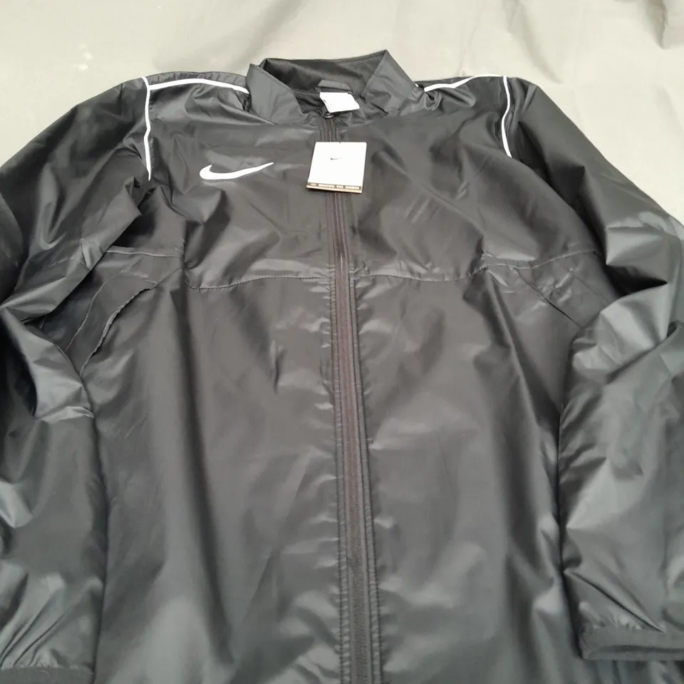 NIKE ZIP UP JACKET IN BLACK - MEDIUM