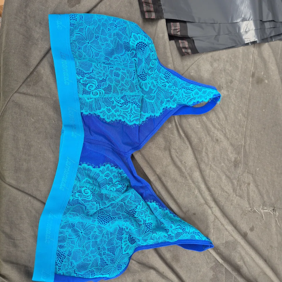 BLUE LACE LINGERIE SET – BRA AND BRIEFS, SIZE 42