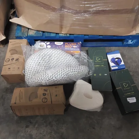 PALLET OF ASSORTED PILLOWS, CUSHIONS AND RELATED PRODUCTS ECT