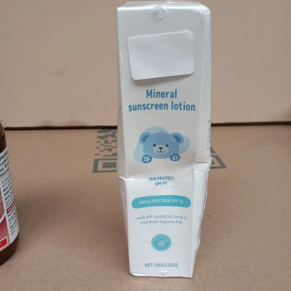 TOTE OF APPROXIMATELY 10 ASSORTED ITEMS INCLUDING MINERAL SUNSCREEN LOTION, CARE CALAMINE LOTION AND BEARD OIL