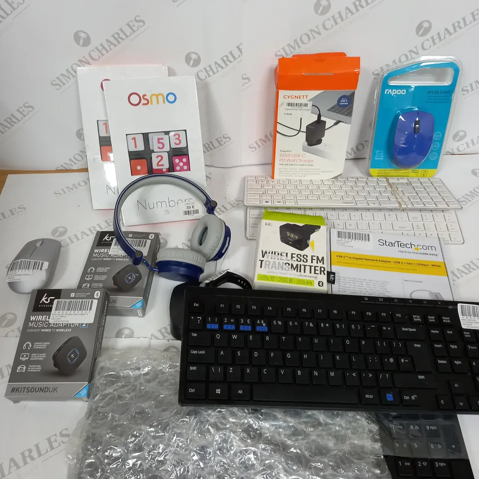 APPROXIMATELY 20 ELECTRICAL ITEMS INCLUDING PAROO WIRELESS MOUSE AND KEYBOARDS AND KITSOUND HEADPHONES
