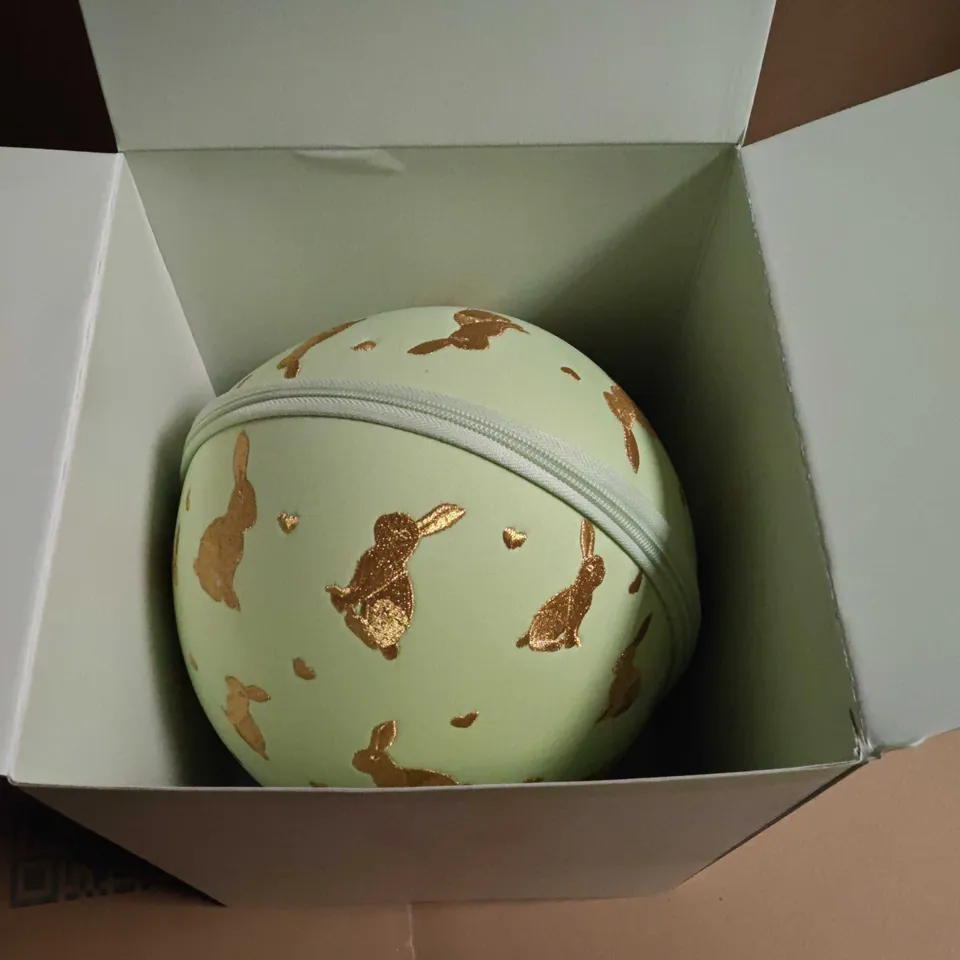 PLOUISE YOUR EGGSTRA SPECIAL COSMETICS BOX SET