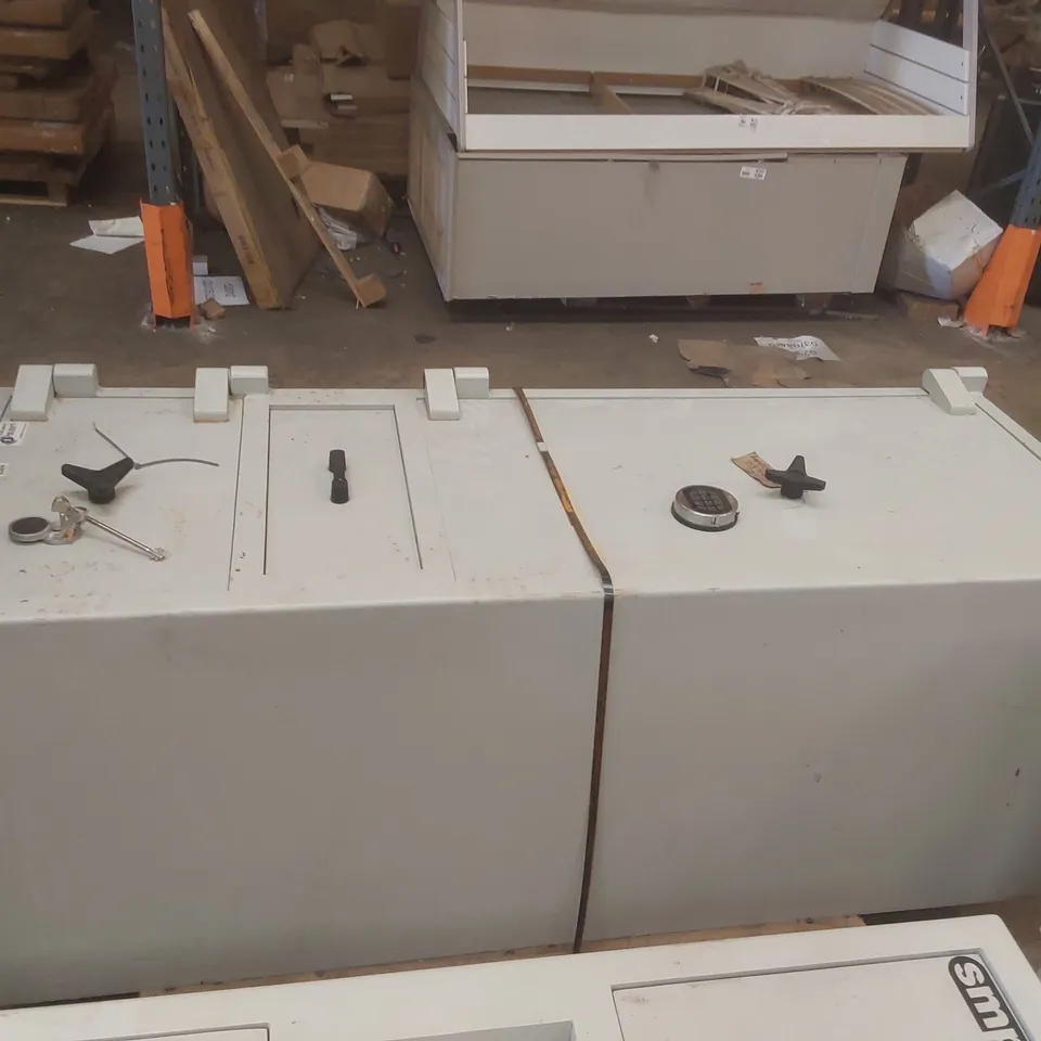 SMP LARGE HEAVY DUTY COMBINATION SAFE