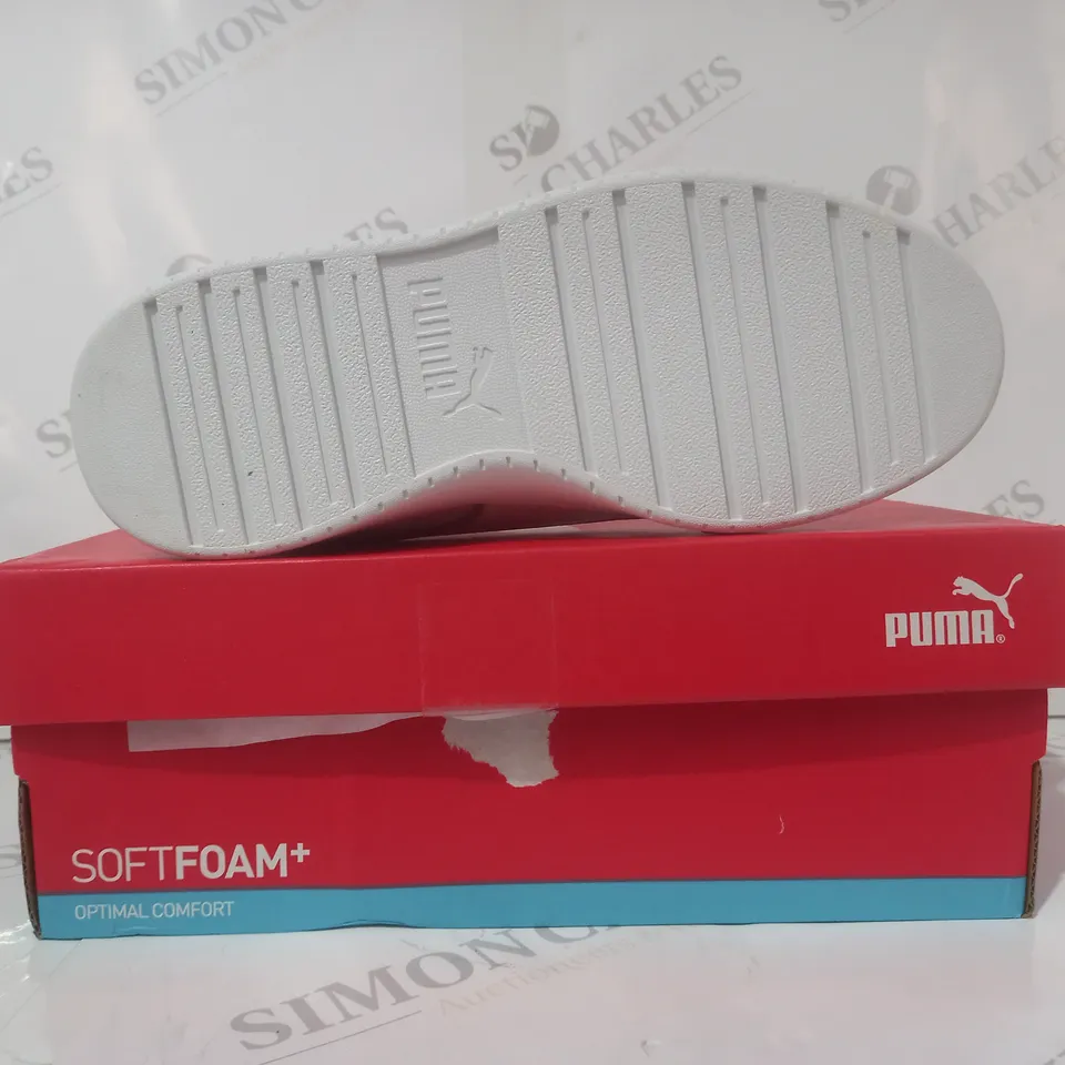 BOXED PAIR OF PUMA CAVEN OUTLINE PS SHOES IN WHITE/ROSE GOLD UK SIZE 2.5