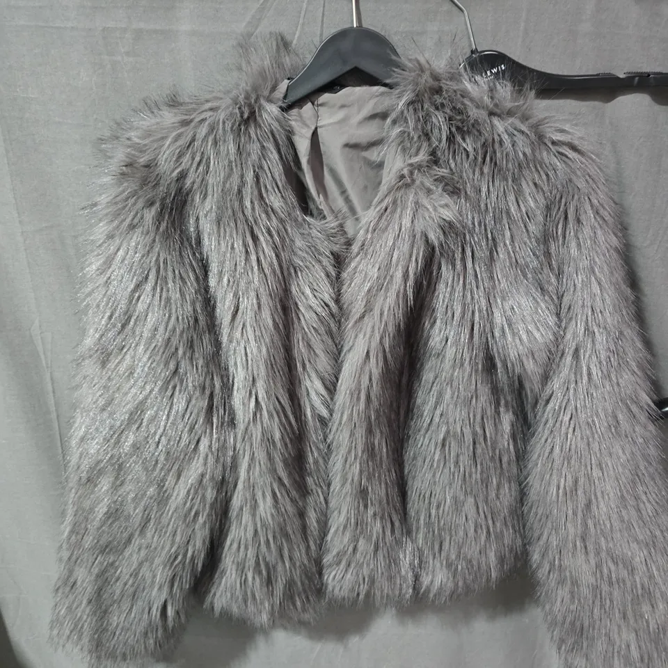 BOX OF APPROXIMATELY 25 CLOTHING ITEMS INCLUDING: BLACK TURTENECK JUMPER, FURCOAT AND ELLESSE SHORTS