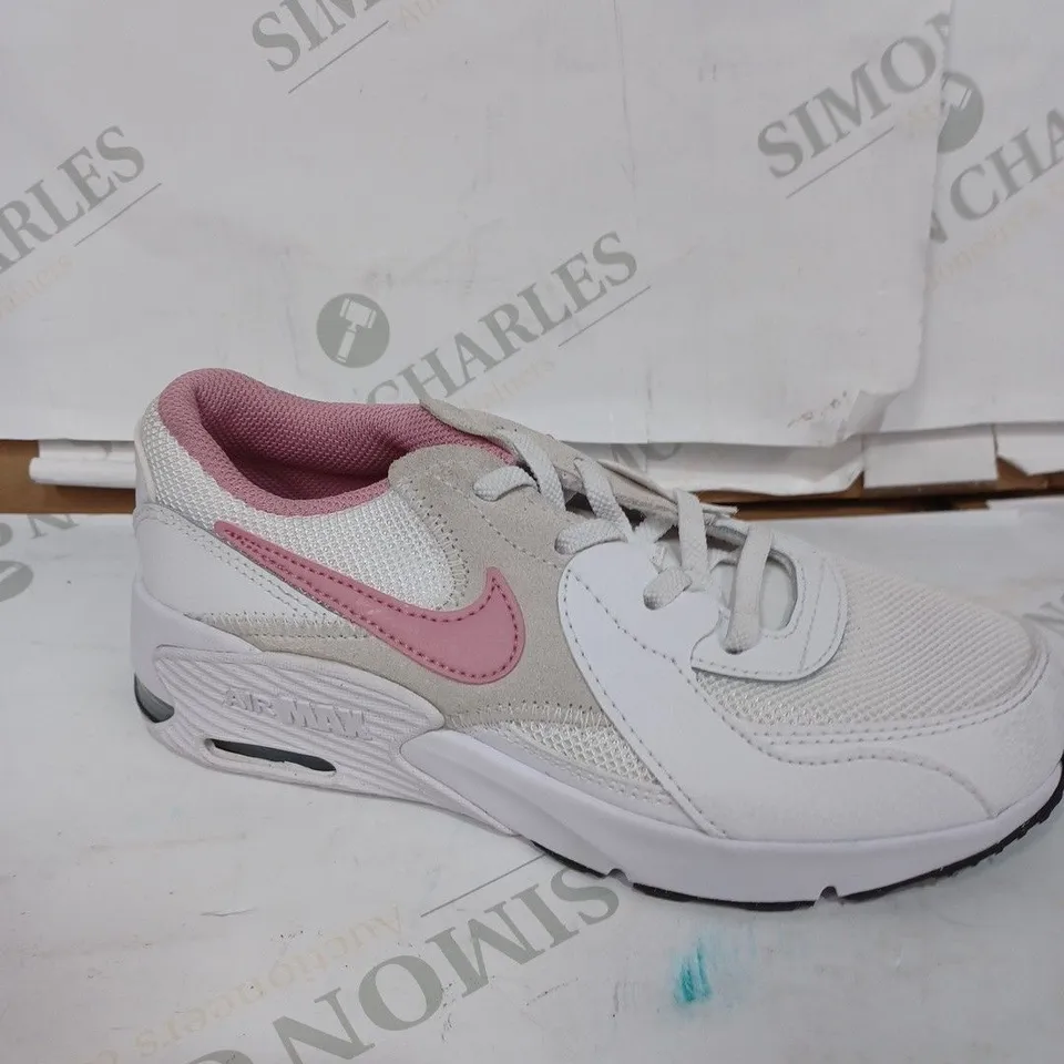 PAIR OF NIKE AIRMAX TRAINERS - PINK & WHITE / SIZE: UK 2 