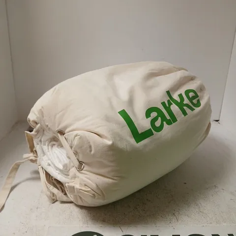 LARKE DUVET - SIZE UNSPECIFIED