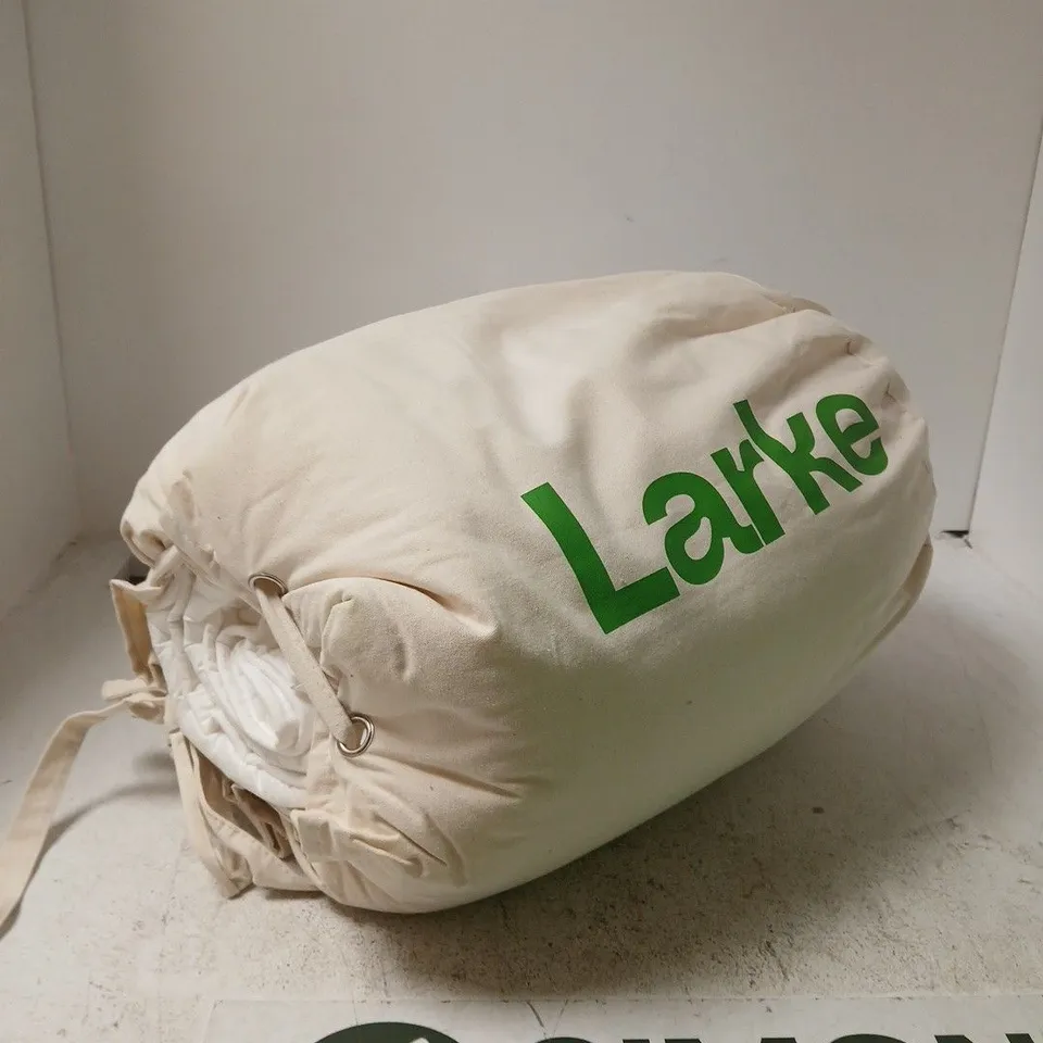 LARKE DUVET - SIZE UNSPECIFIED