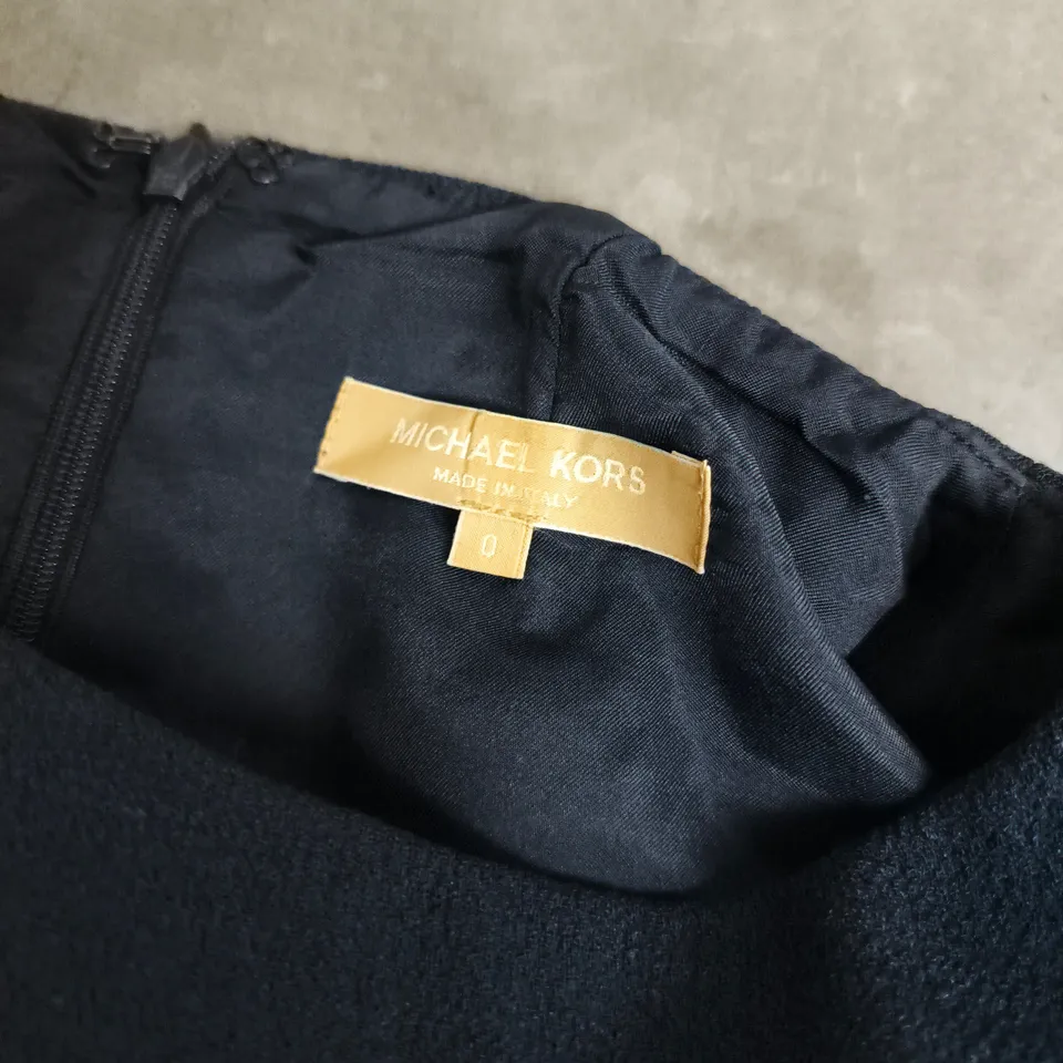 MICHAEL KORS SLEEVELESS DRESS IN NAVY - SIZE 0