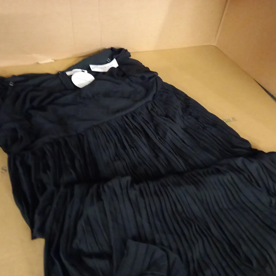BOOHOO OCCASION PLUS COLD SHOULDER BRIDESMAID DRESS IN BLACK - 28