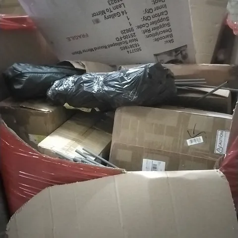 A PALLET CONTAINING ASSORTED HOUSEHOLD GOODS AND PRODUCTS TO INCLUDE; MIRROR, CAMPING CHAIRS, BOXED FURNITURE ETC