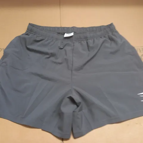 GYMSHARK GREY SHORTS - M
