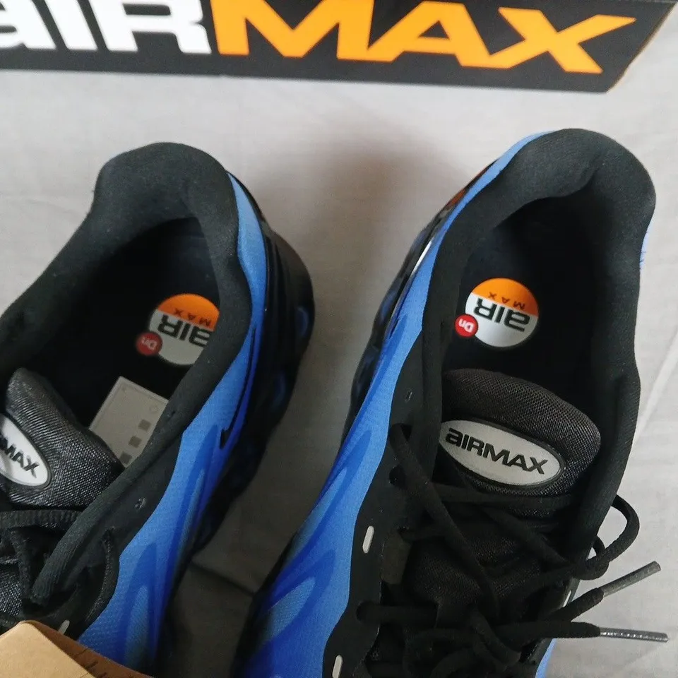 BOXE NIKE AIR MAX DN8 TRAINERS IN BLUE/BLACK - UK 12