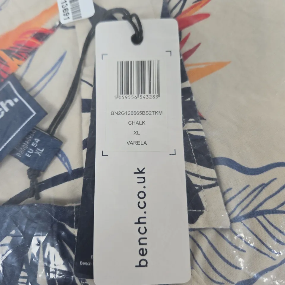 BENCH CHALK TROPICAL LEAF PRINT SHIRT – MEN'S XL
