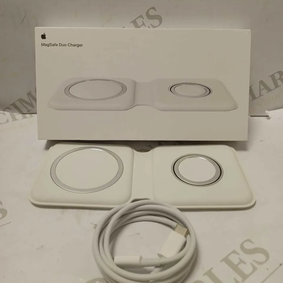 APPLE MAGSAFE DUO CHARGER MHXF3ZM/A RRP £129
