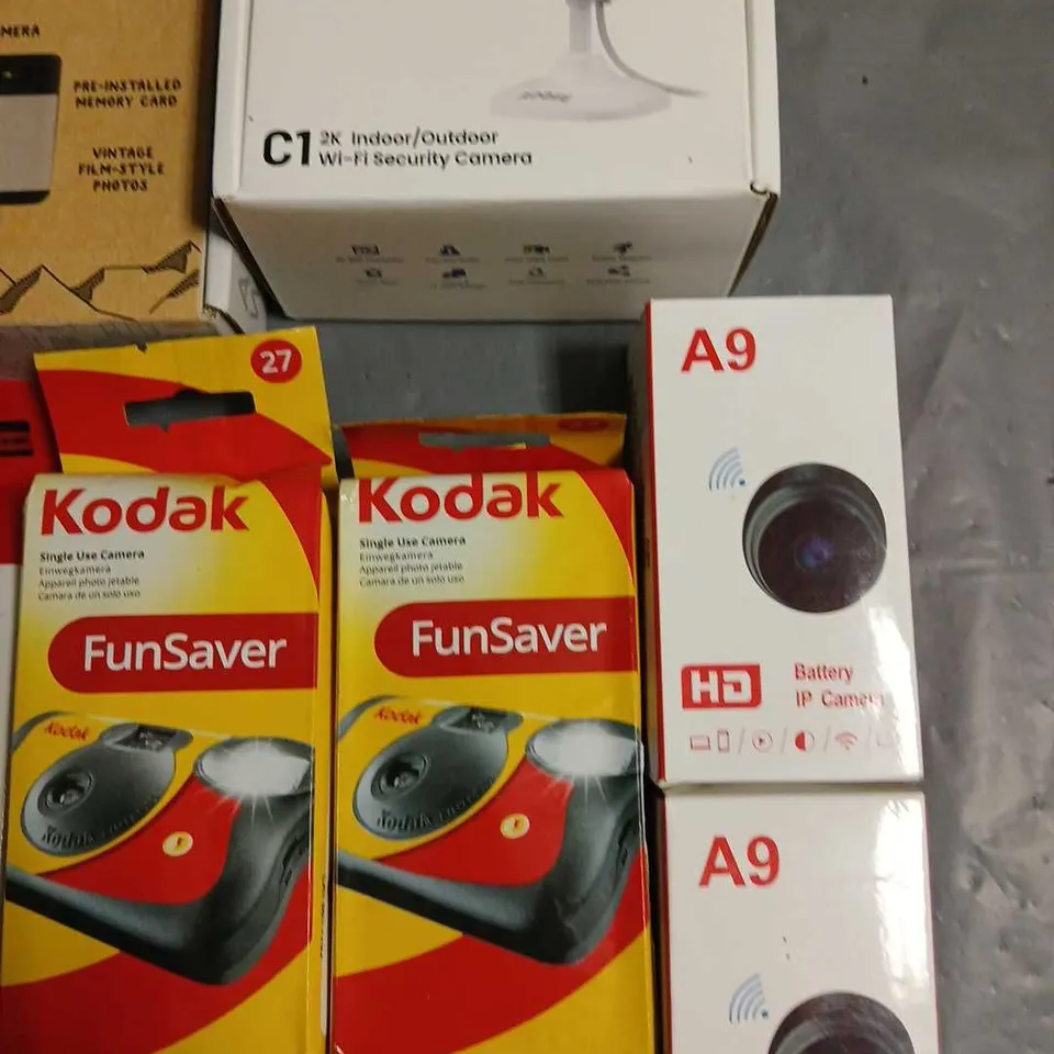 LOT OF APPROXIMATELY 12 ASSORTED ITEMS TO INCLUDE KODAK FUNSAVER CAMERAS, INDOOR WI-FI CAMERA AND CANON PIXMA 525