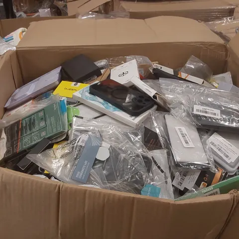 PALLET CONTAINING A LARGE QUANTITY OF ASSORTED PHONE CASES