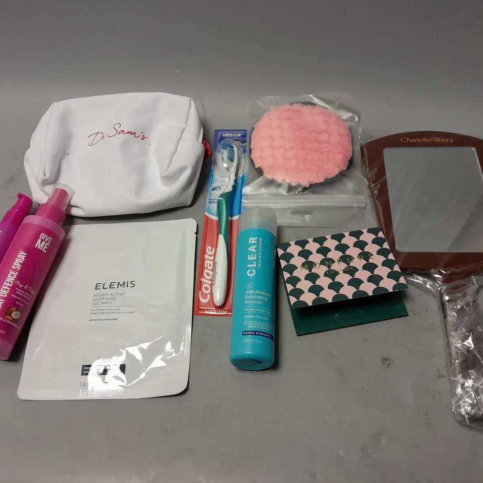 BOX OF APPROXIMATELY 15 COSMETIC ITEMS TO INCLUDE LISTERINE, SQUATCH SOAP, AND COLGATE TOOTHPASTE ETC. 