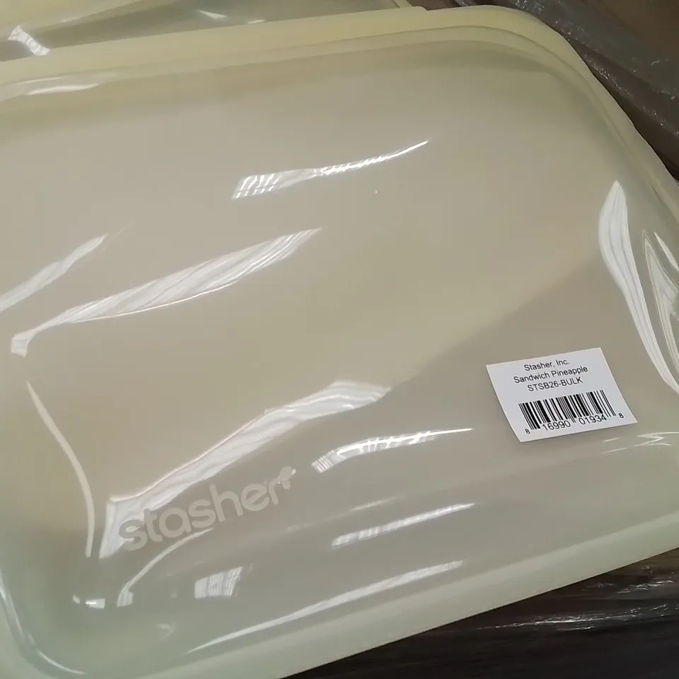 PALLET CONTAINING APPROXIMATELY 1400 SANDWICH BAGS